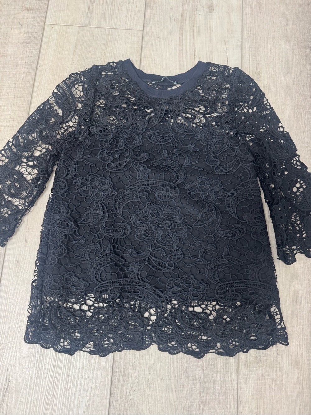 Woman’s black Lace Overlay Long-Sleeve Top